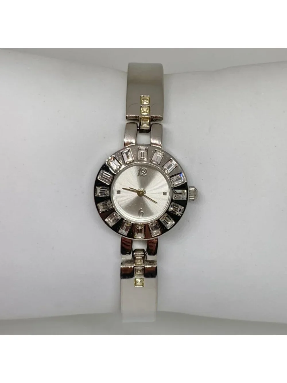 FMD silver tone women watch 22mm crystals quartz analog up to 7.5” running